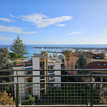 La Baia Nel Porto Apartment Sanremo Bagian luar foto