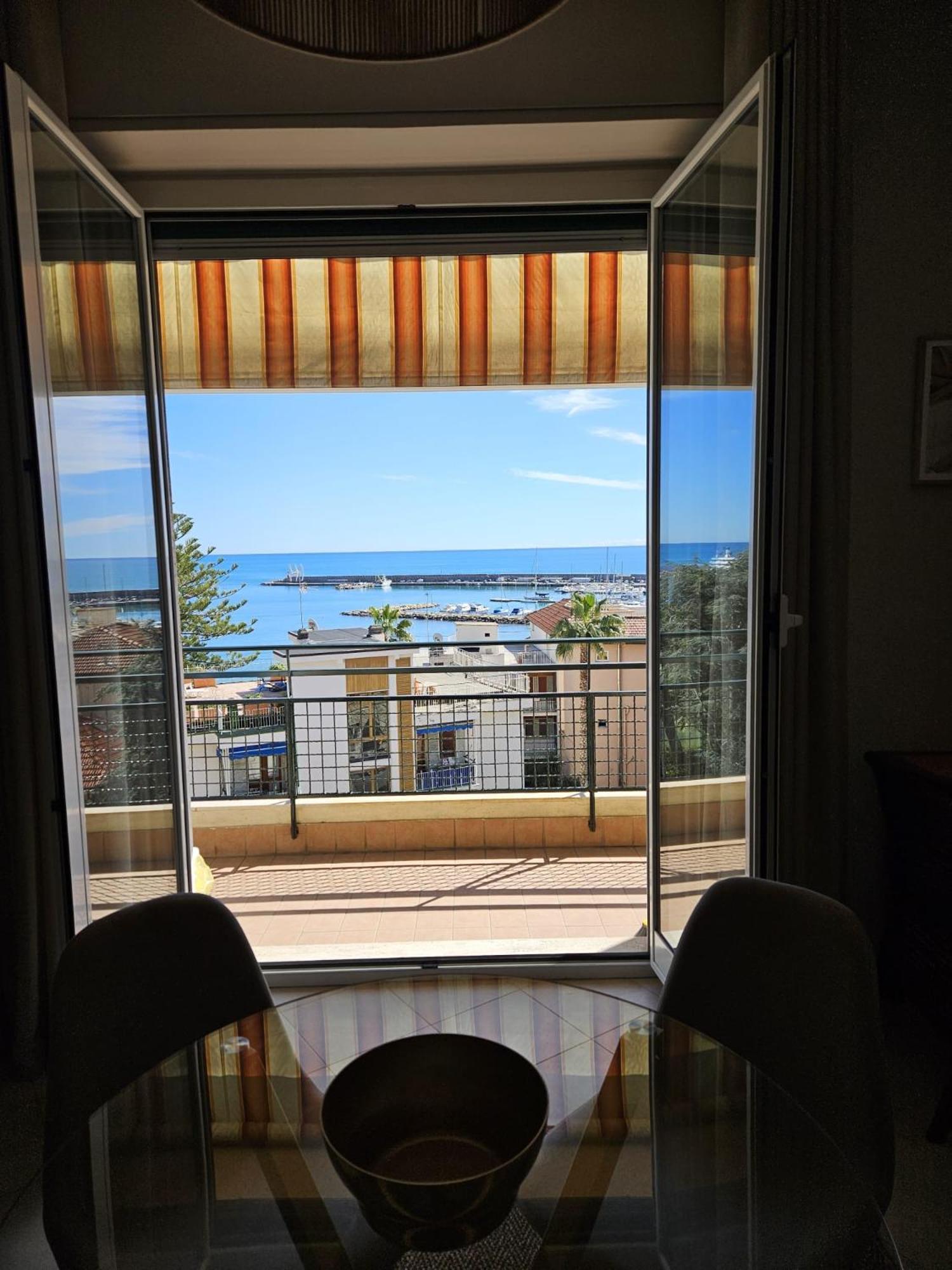 La Baia Nel Porto Apartment Sanremo Bagian luar foto